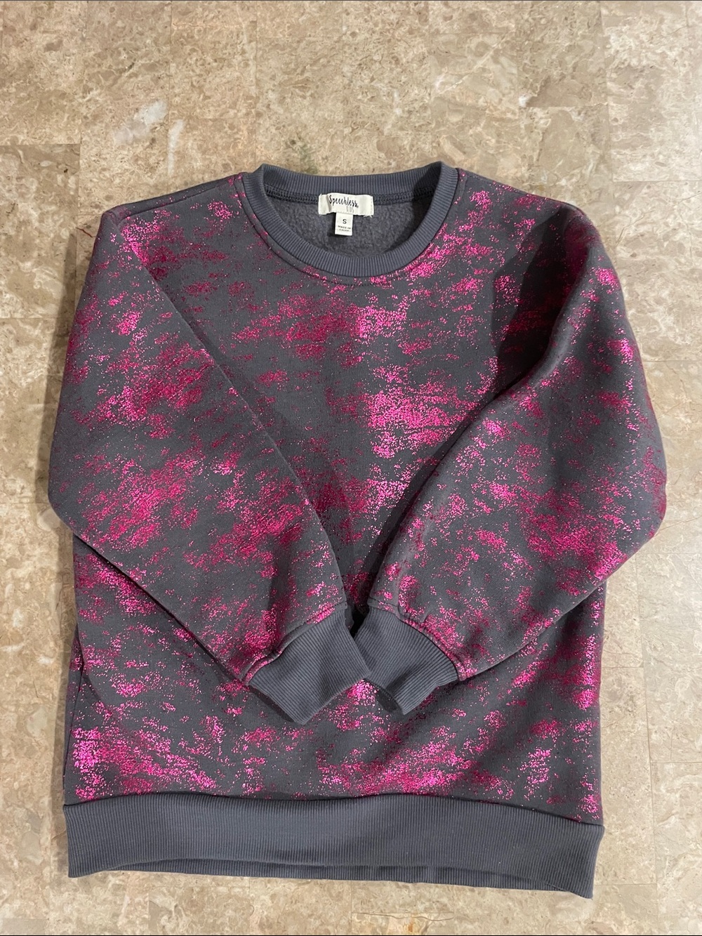 Abstract Metallic Print Sweatshirt in Gray & Hot Pink Small